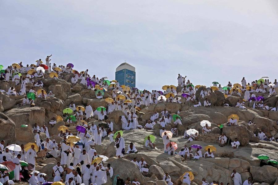 ضيوف الرحمن على جبل عرفات