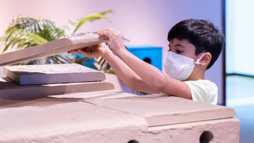 قاعة لعلم الآثار التفاعلي في الشارقة