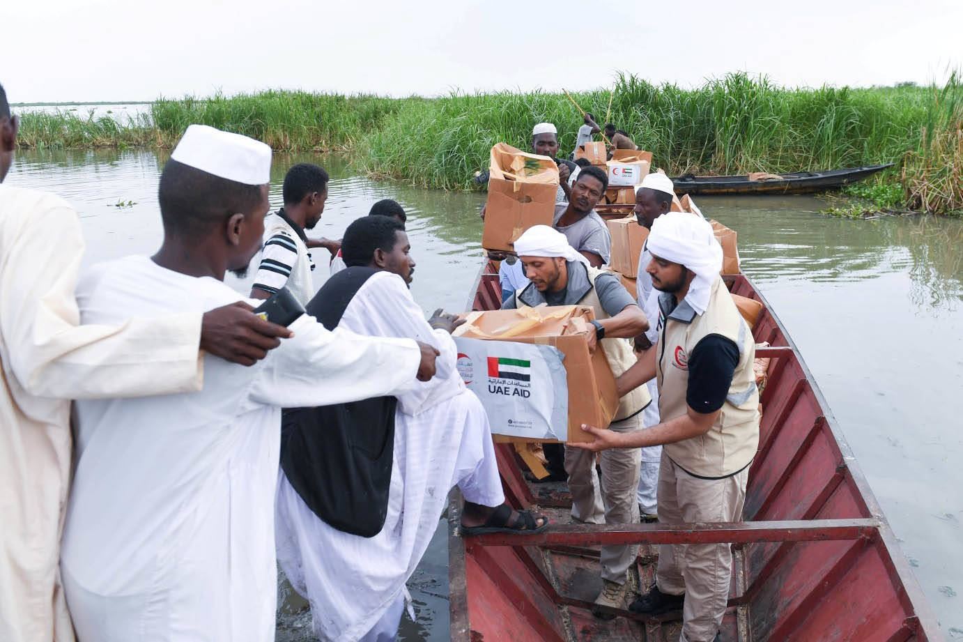 الإمارات تواصل جهودها الإغاثية دعماً لمتضرري السيول في السودان | صحيفة  الخليج