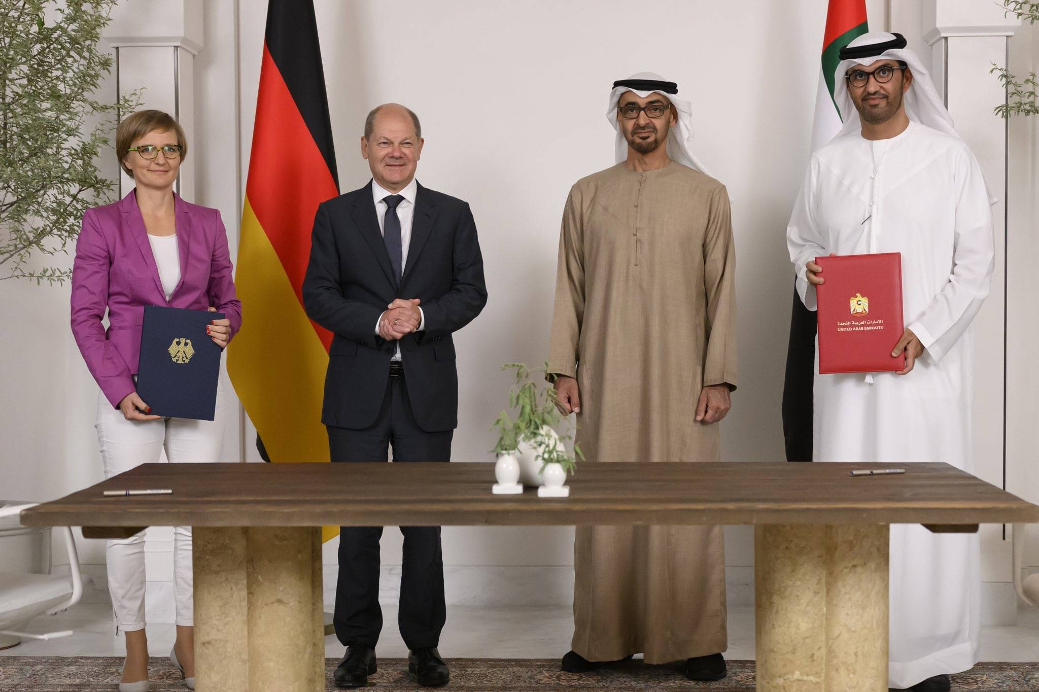 محمد بن زايد
