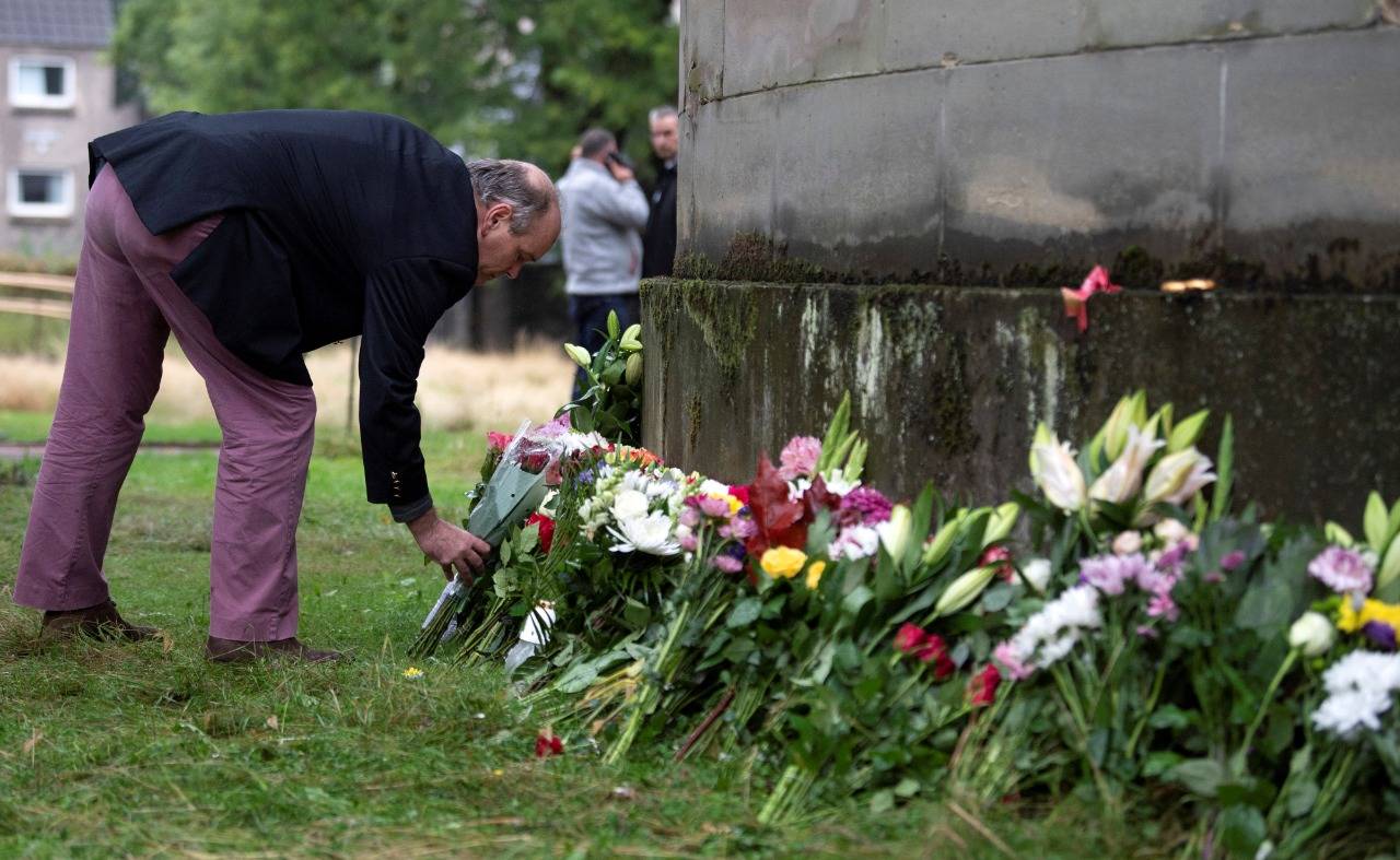 حزن وحداد في بريطانيا بعد وفاة الملكة إليزابيث الثانية