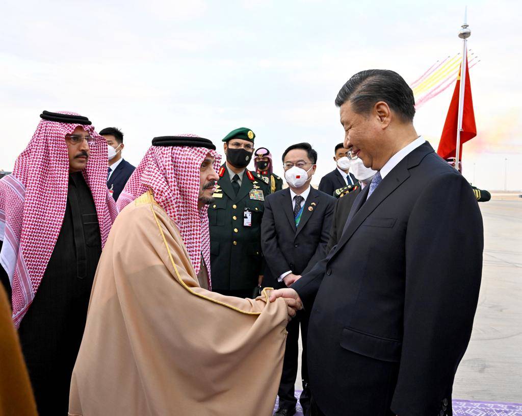 الرئيس الصيني يصل إلى الرياض الرئيس الصيني يصل إلى الرياض