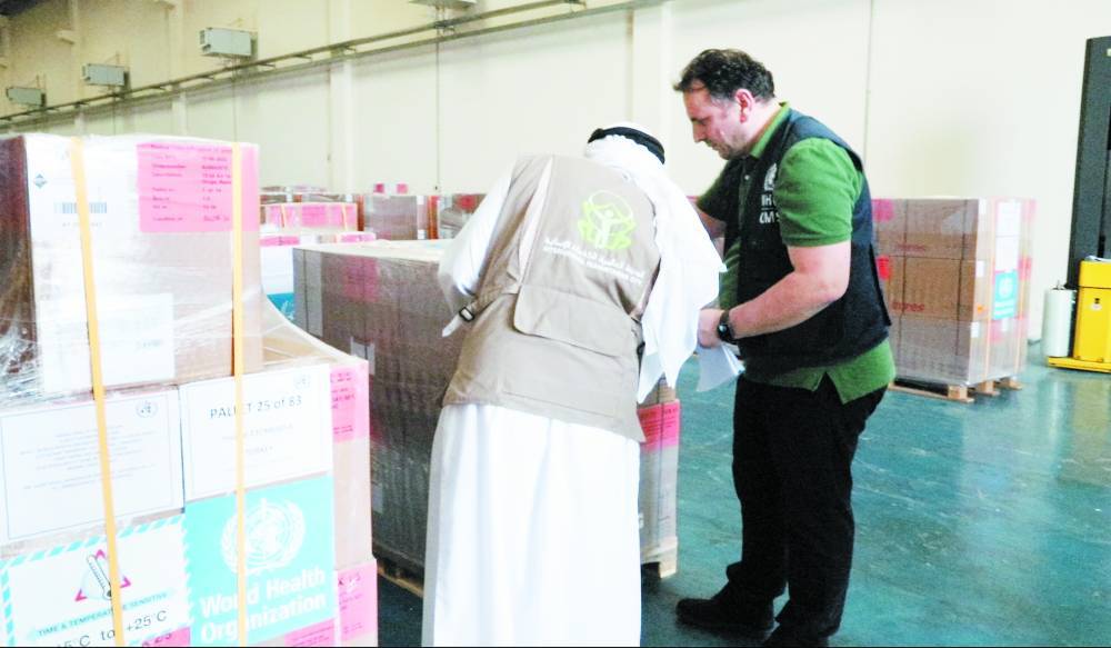خلال تجهيز المساعدات