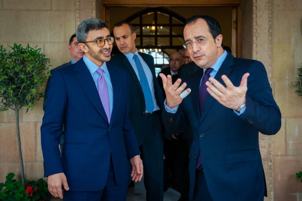 رئيس قبرص يستقبل عبدالله بن زايد