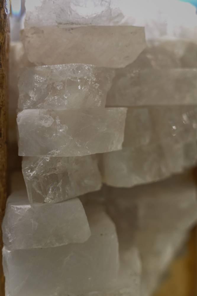 الفنان الإيطالي جو بريسانا يفتتح أول صالة لتصاميمه في دبي