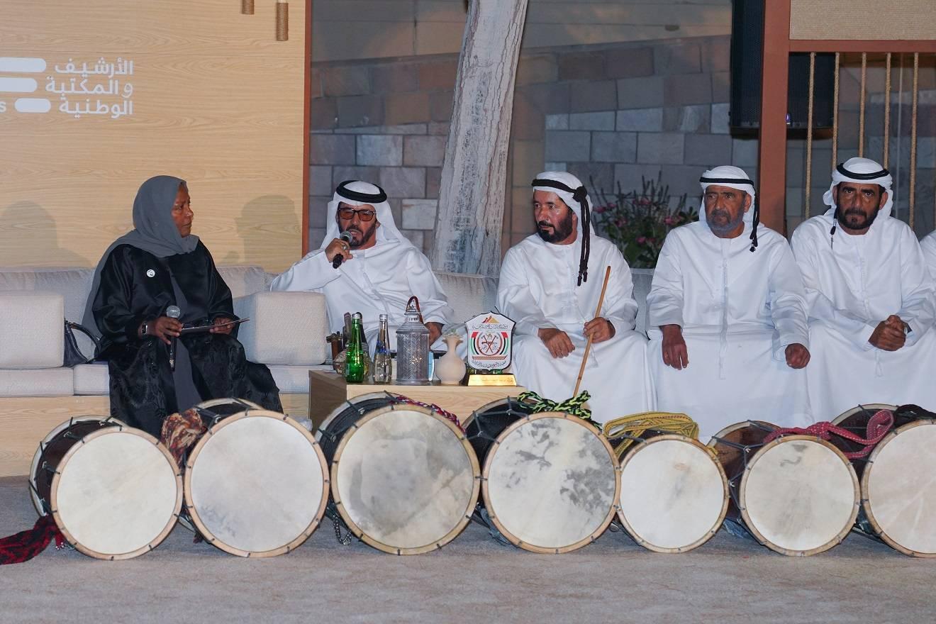 سعيد محمد الحربي الشحي تحاوره الدكتورة عائشة بالخير ويتحدث عن الفنون الجبلية