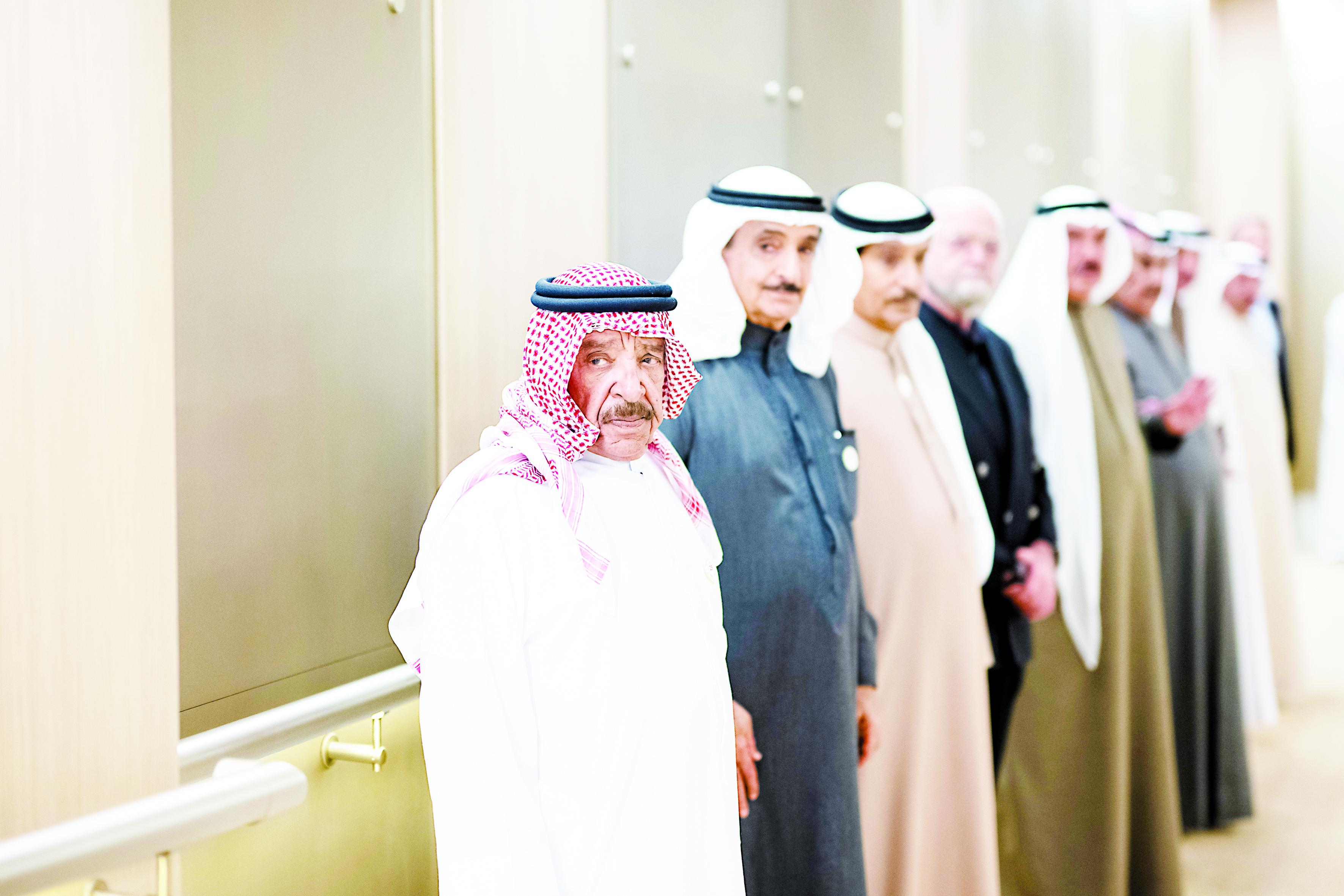 ودّعه محمد بن زايد.. ملك البحرين يغادر البلاد | صحيفة الخليج