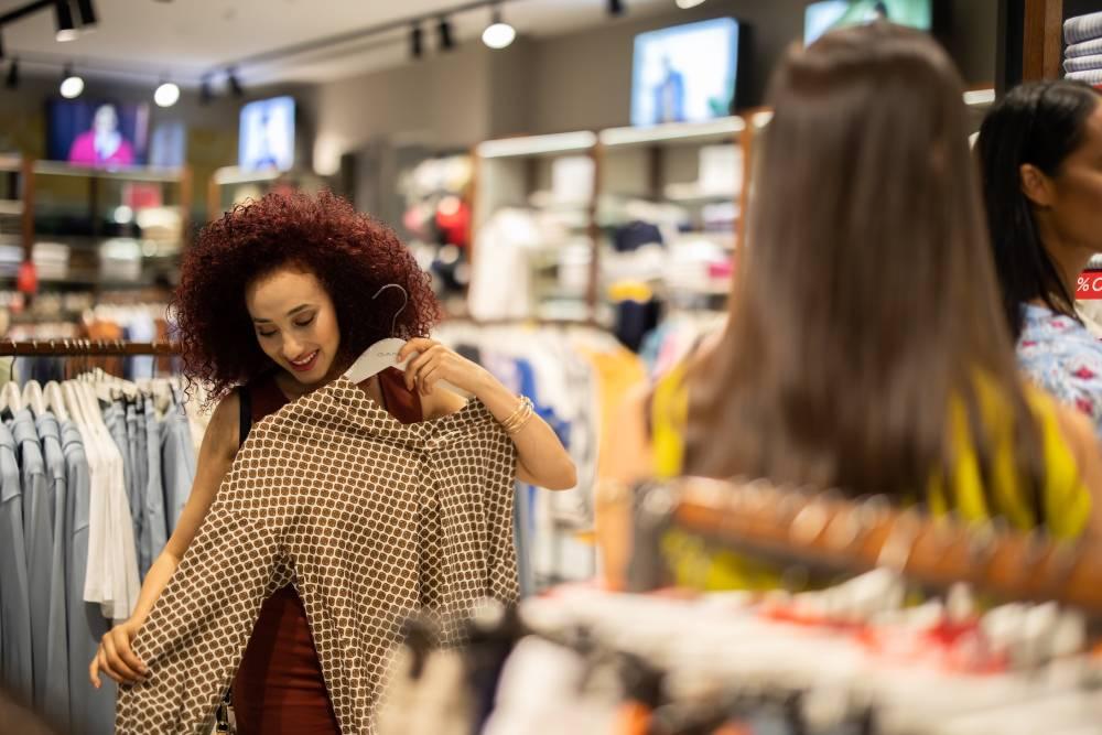 عروض التخفيضات النهائية الكبرى لـ«مفاجآت صيف دبي»