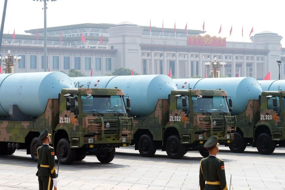 عرض عسكري تاريخي للصين يلفت أنظار العالم