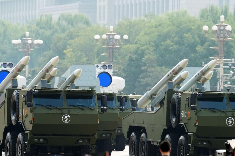 عرض عسكري تاريخي للصين يلفت أنظار العالم