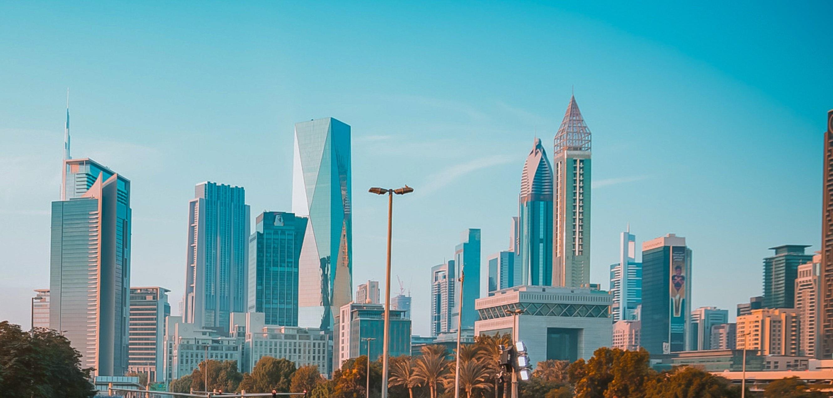 أبراج في حي المال في دبي