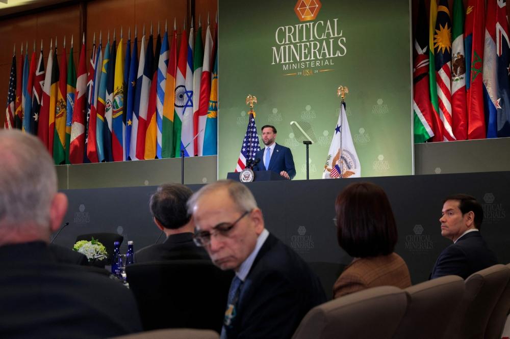 فانس يتحدث في الاجتماع الوزاري الأول للمعادن الحيوية في واشنطن