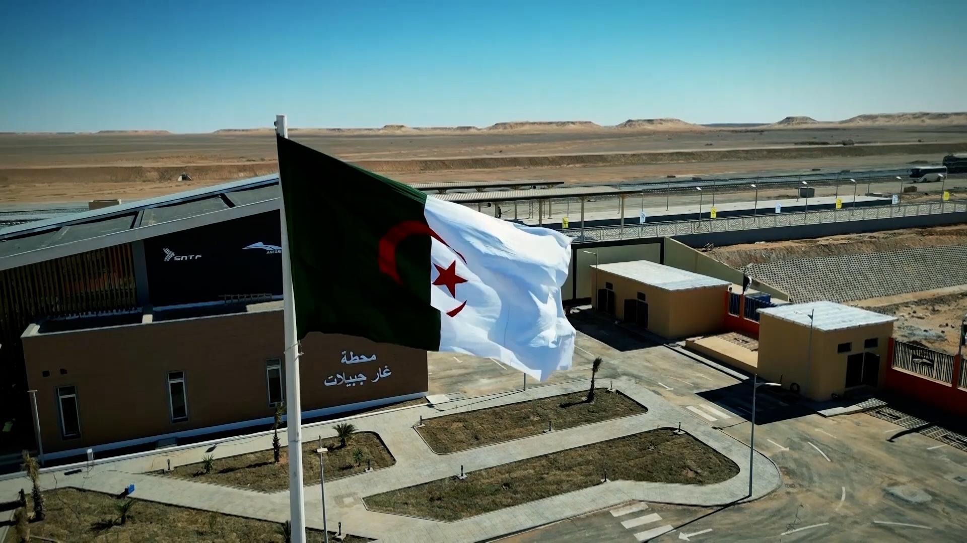 خط سكك حديد استراتيجي في الجزائر