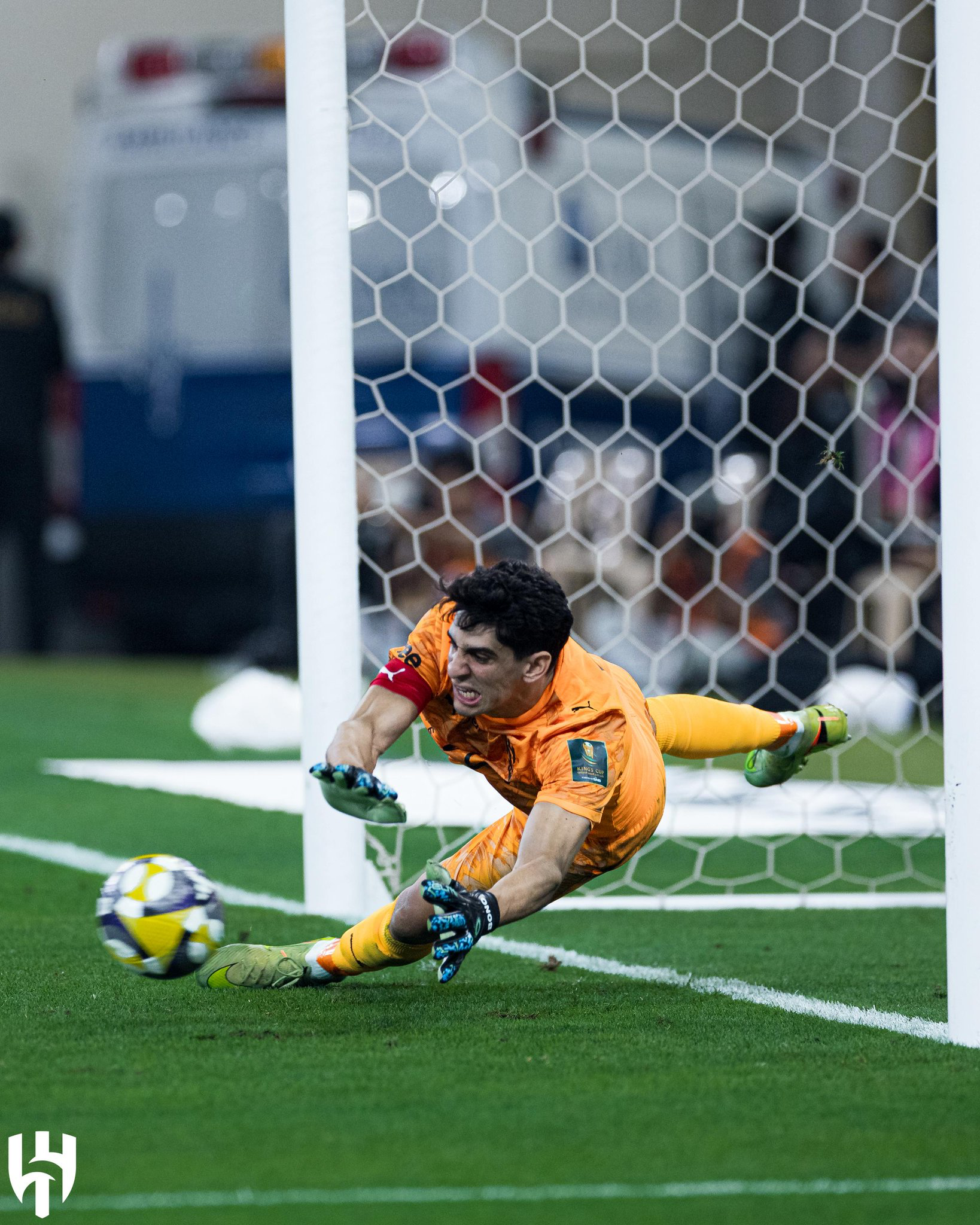 بونو يتصدى لركلة ترجيح