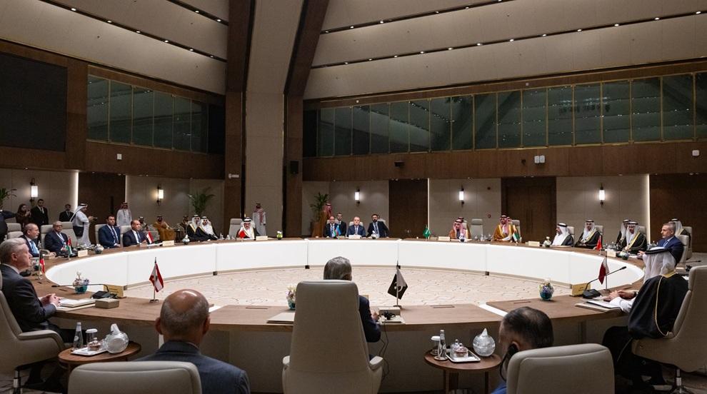 جانب من الاجتماع التشاوري في الرياض