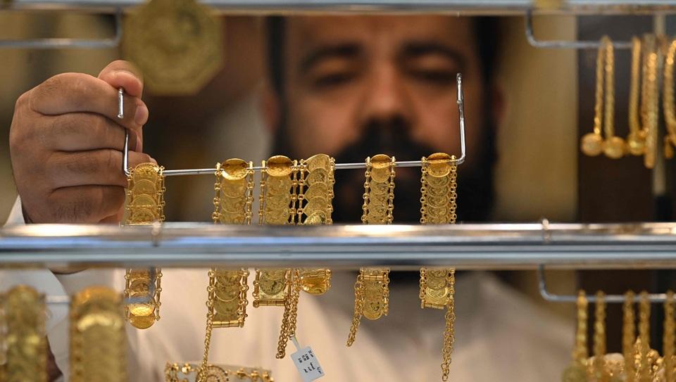 تاجر ذهب في متجره بالكويت (أرشيفية)