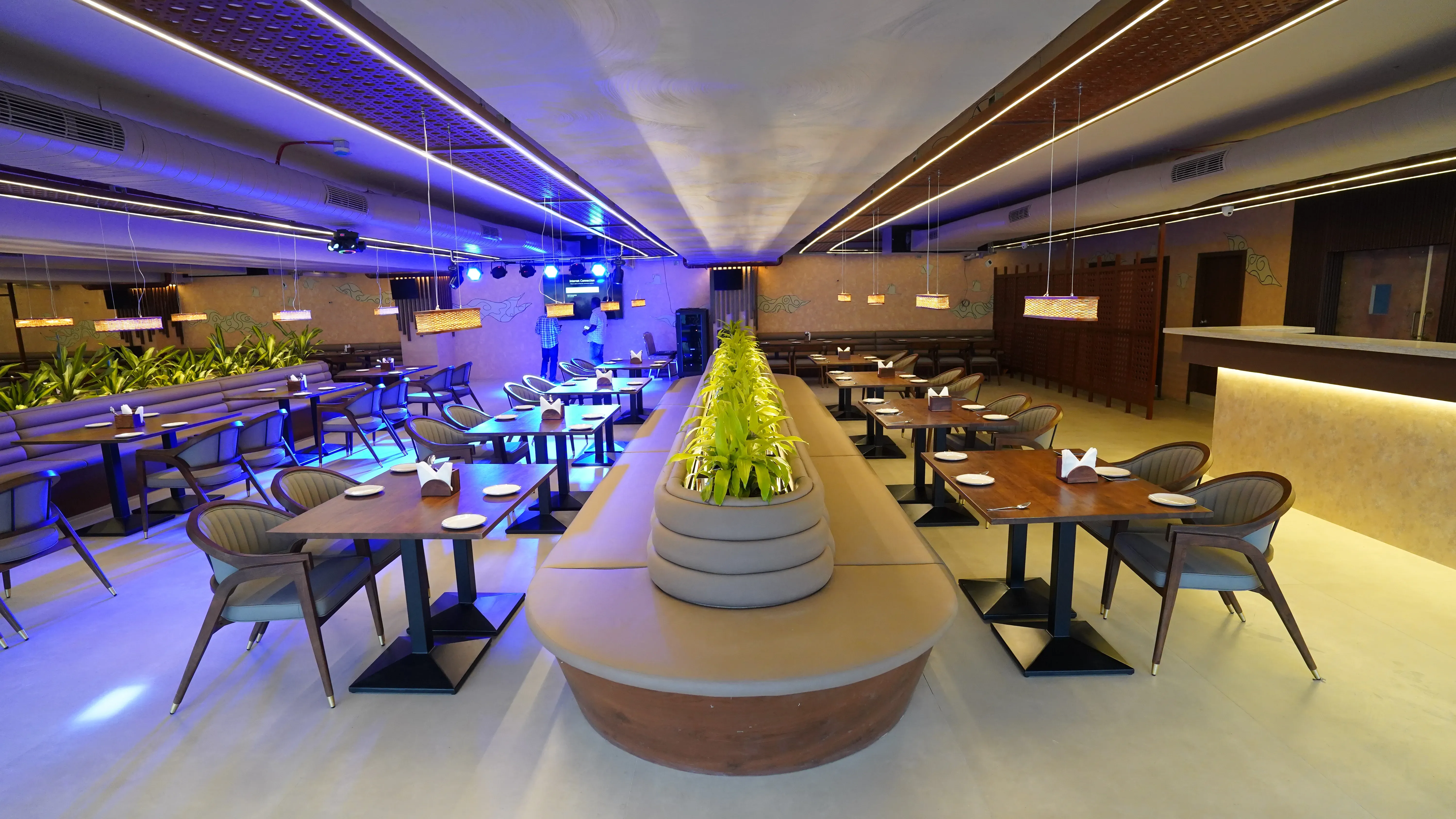 «ضيافة» تستحوذ على حصة أغلبية في محفظة مطاعم ونوادي «كيرينغ»