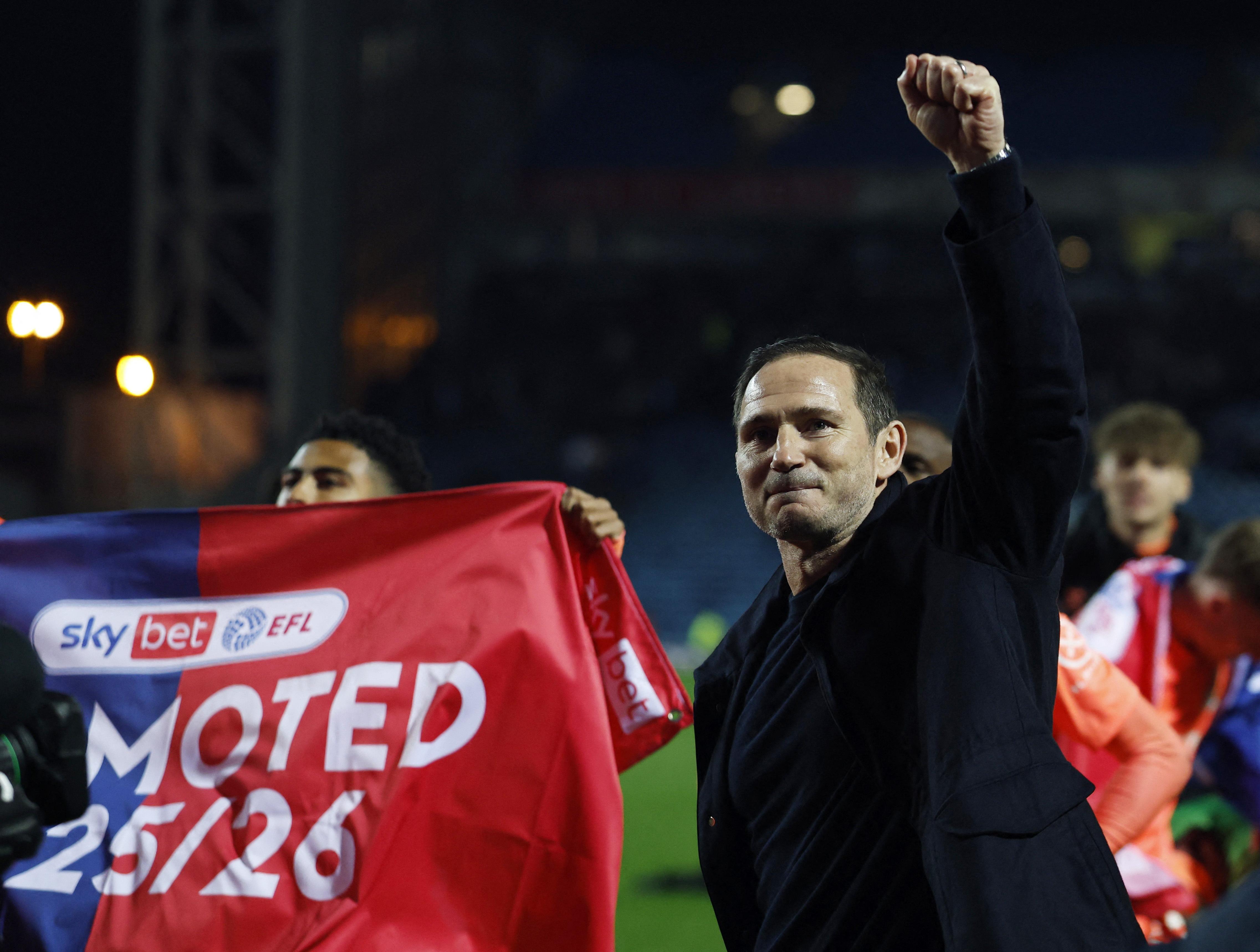 لامبارد يحتفل