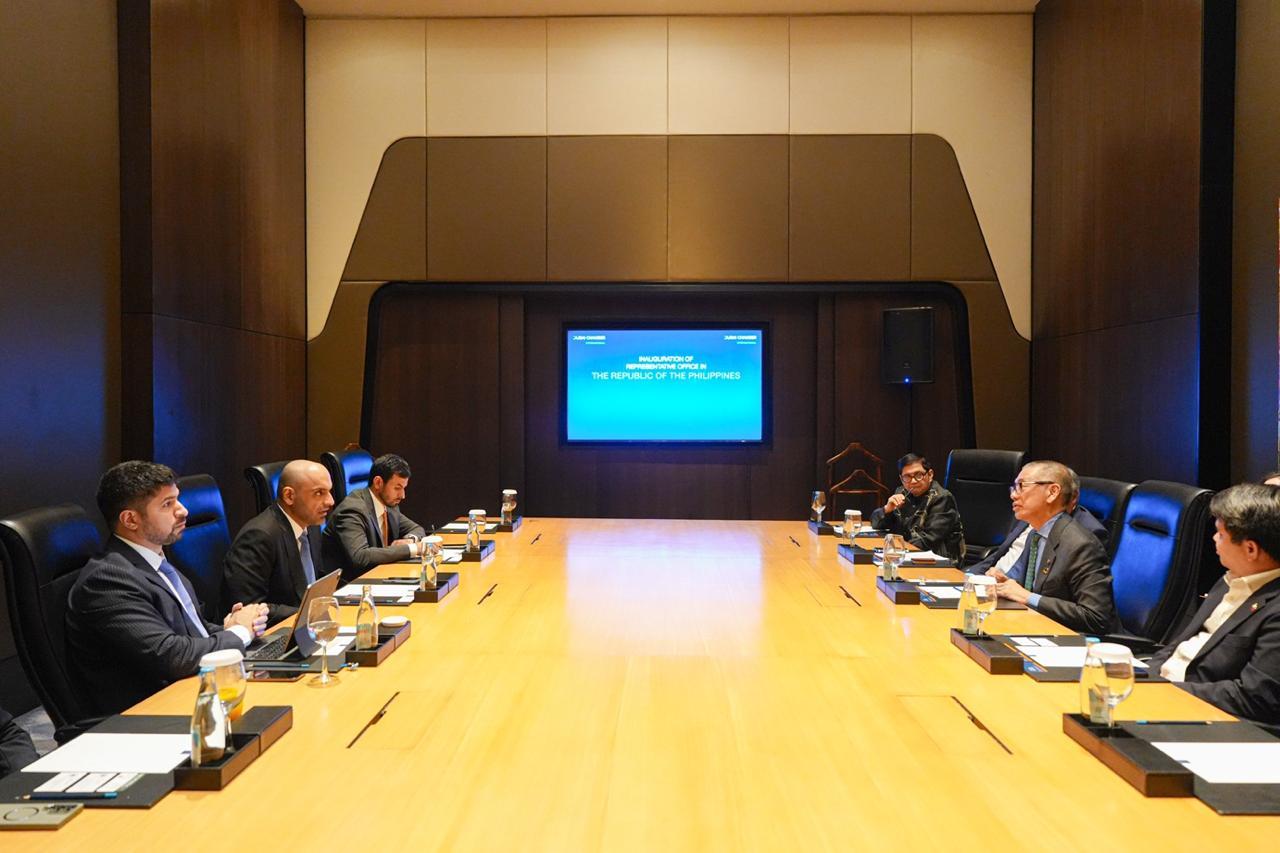 خلال اجتماع الوفدين