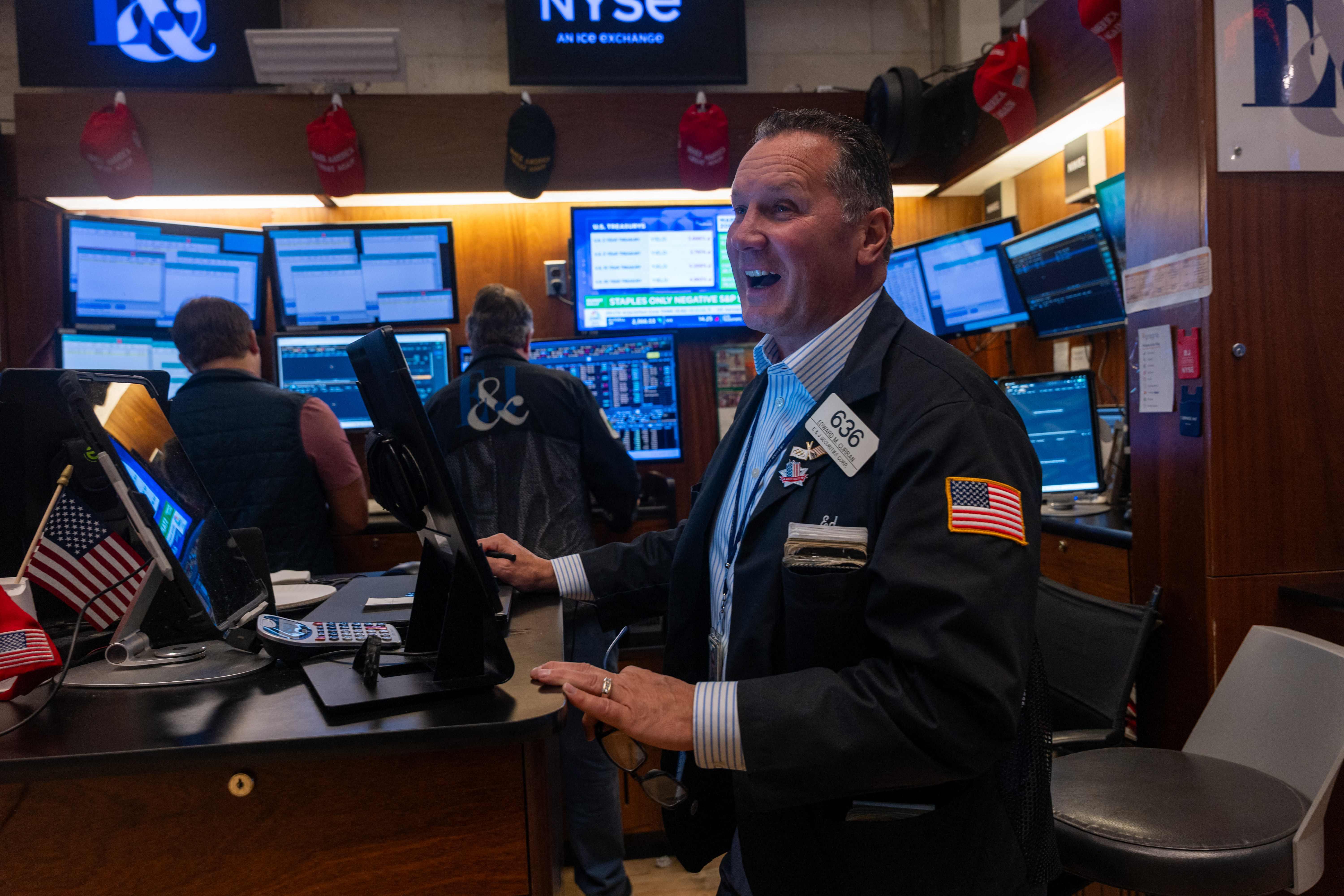 متداولون في بورصة نيويورك (أ ف ب)