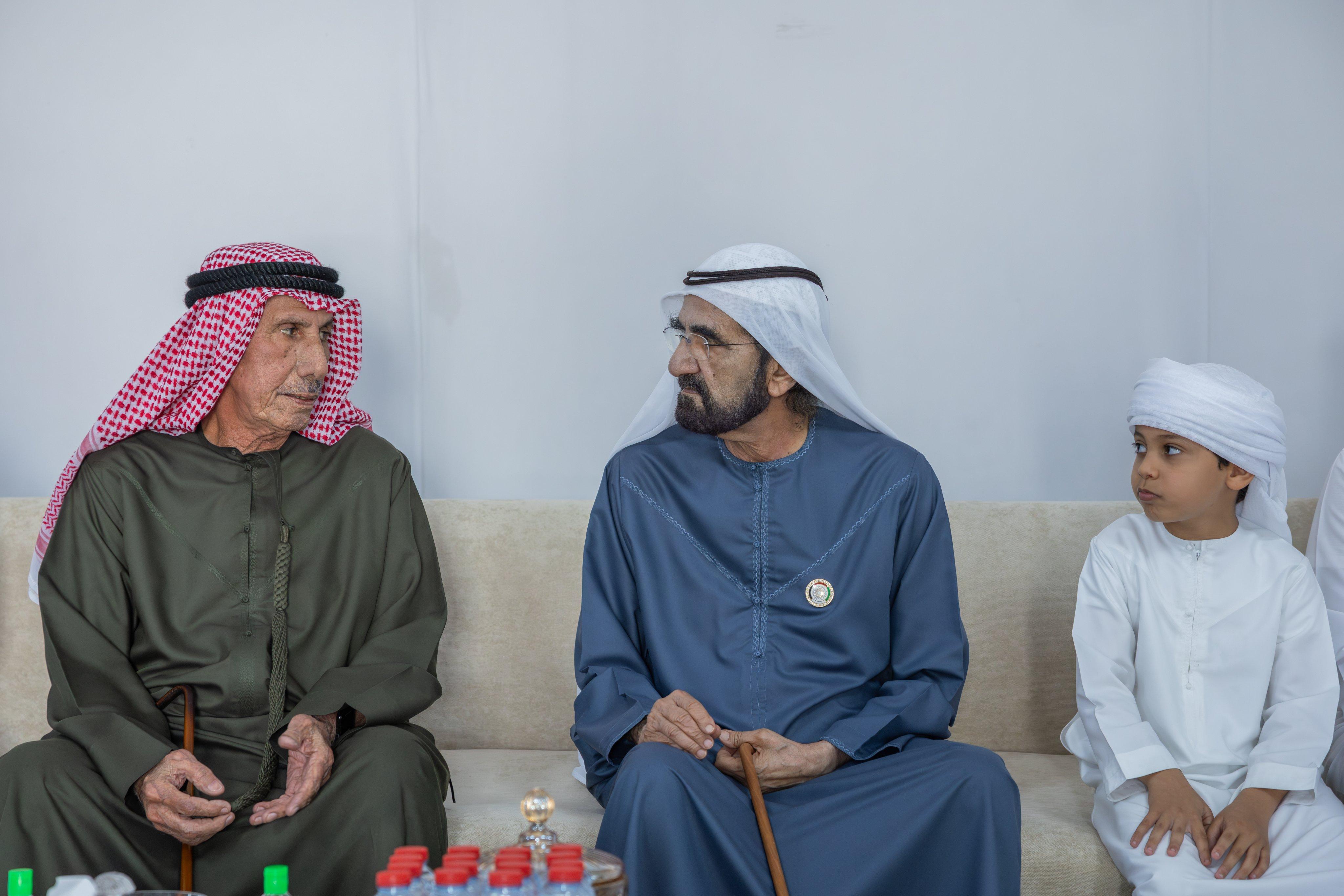 محمد بن راشد يعزي في وفاة حسين هادي الأحبابي