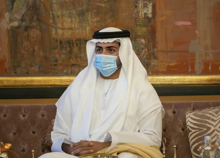 محمد بن زايد يبارك زواج محمد بن سلطان بن خليفة بـ «التواصل المرئي» محمد بن زايد يبارك زواج محمد بن سلطان بن خليفة بـ «التواصل المرئي»