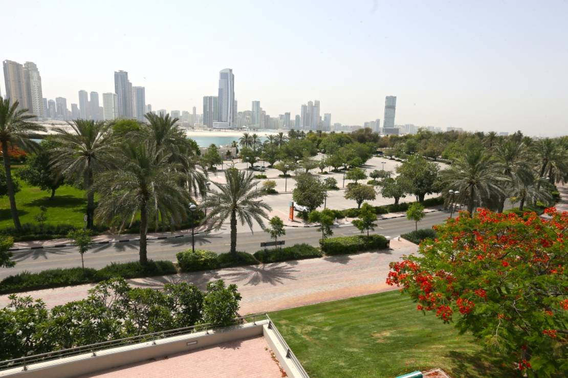 شاطئ الممزر.. ملاذ عشاق الاستجمام في دبي