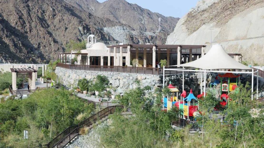 سد الرفيصة..استراحة بين جبال خورفكان