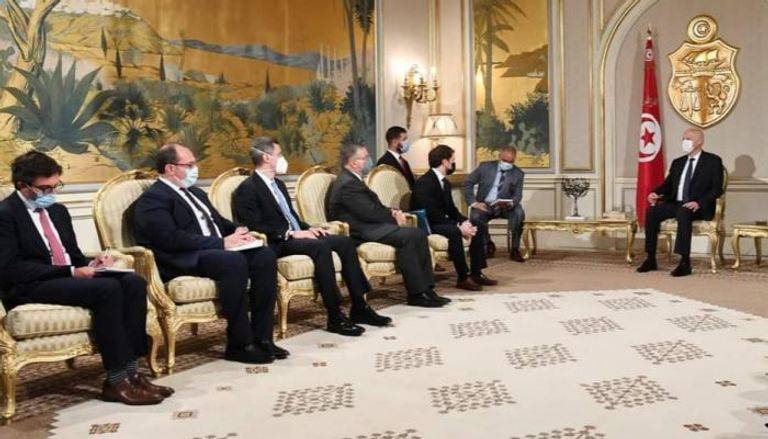 الرئيس التونسي يُحذّر من ترويج المغالطات حول الأوضاع في بلاده | صحيفة الخليج الرئيس التونسي يُحذّر من ترويج المغالطات حول الأوضاع في بلاده | صحيفة الخليج
