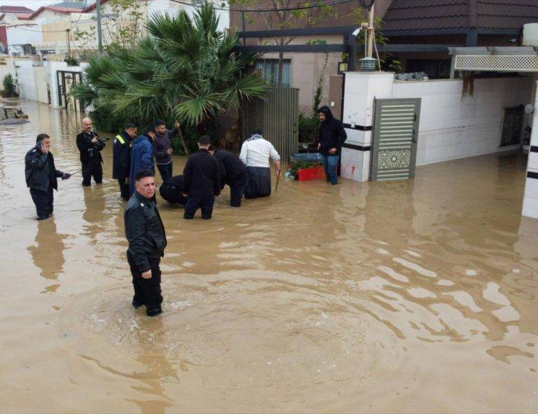 «دوامة قطبية» تضرب الشرق الأوسط بأمطار غزيرة وثلوج | صحيفة الخليج «دوامة قطبية» تضرب الشرق الأوسط بأمطار غزيرة وثلوج | صحيفة الخليج