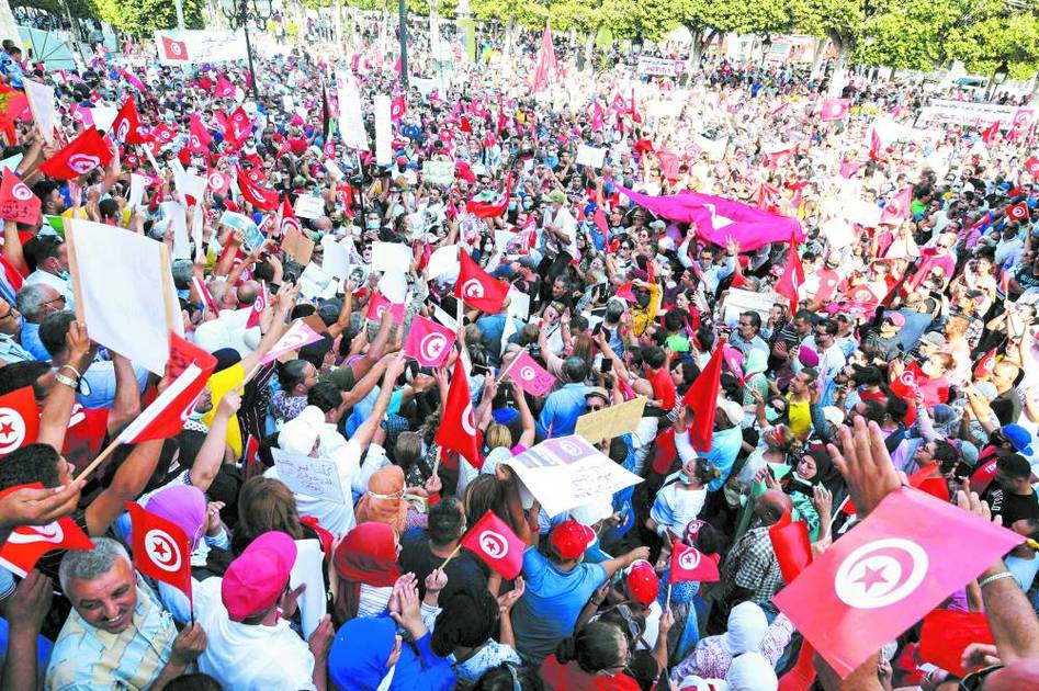 تونس.. الرئيس يصارع القضاء | صحيفة الخليج تونس.. الرئيس يصارع القضاء | صحيفة الخليج