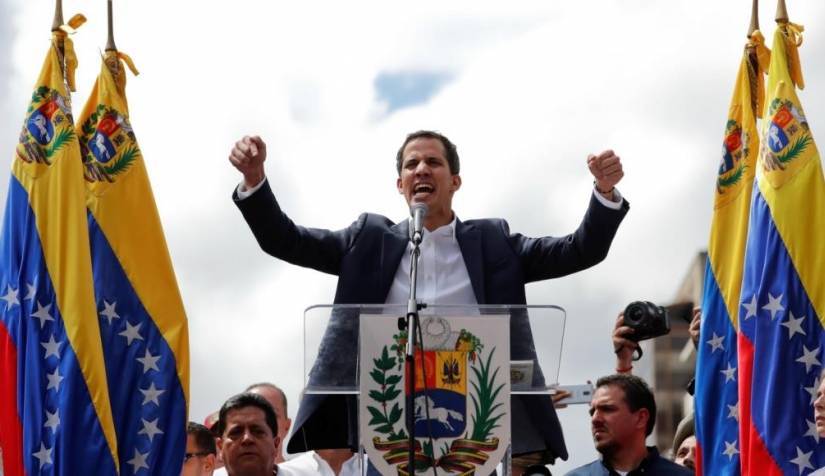 Le dissident vénézuélien Guaido soutient le maintien d’un « gouvernement intérimaire »