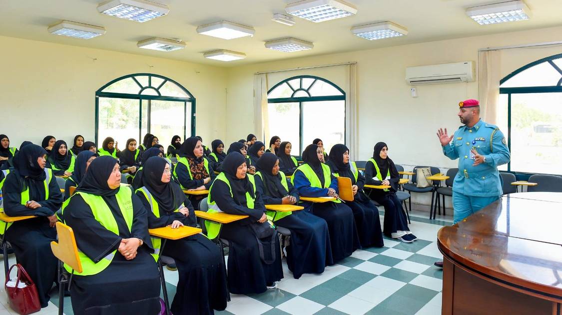 توعية مشرفات الحافلات المدرسية لمواجهة الطوارئ