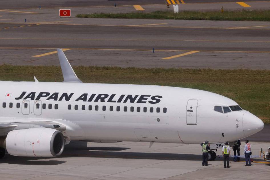 Japan Airlines buys 42 aircraft from Airbus and Boeing