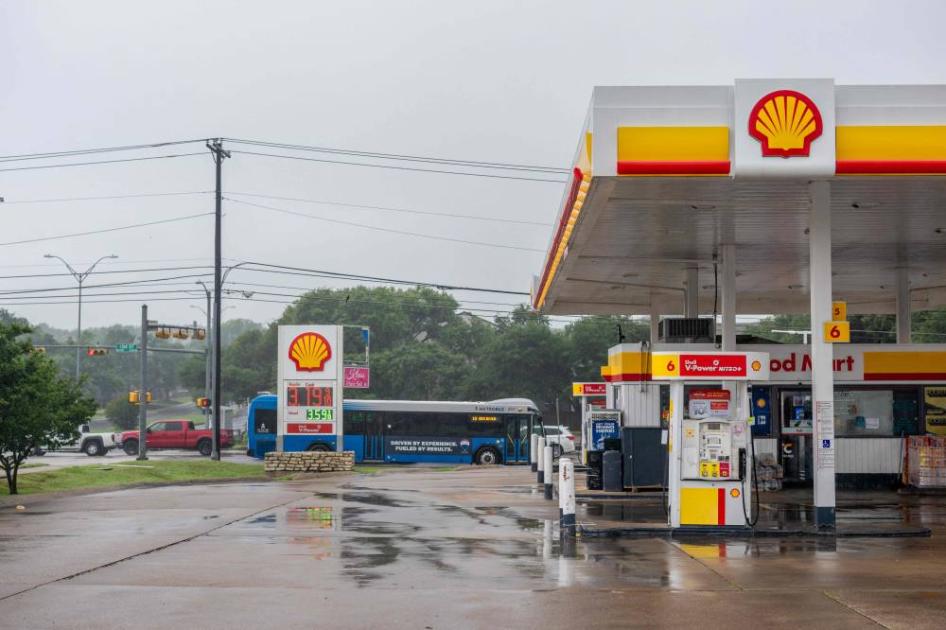 Shell in discussions with Saudi Aramco to sell Malaysian gas stations