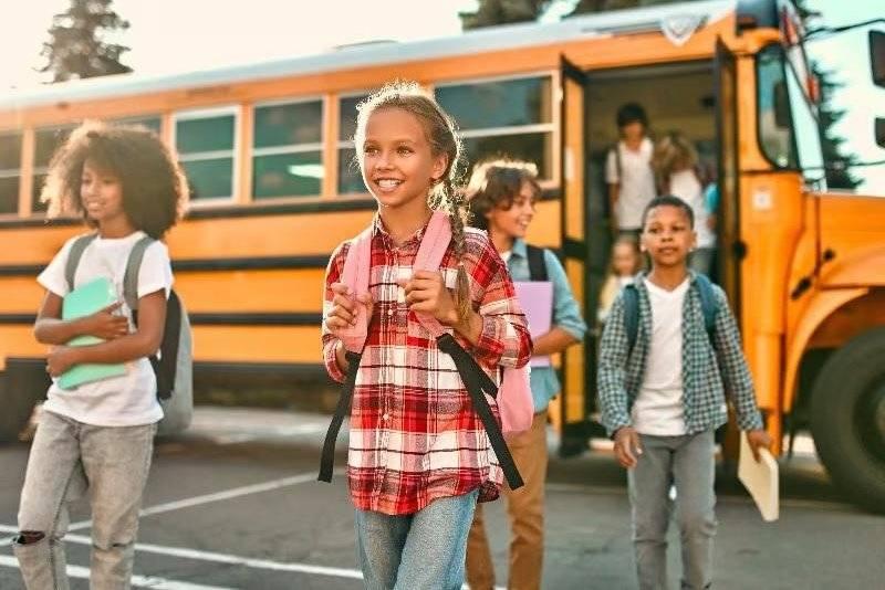 الحافلات المدرسية الكهربائية مفيدة مناخياً وصحياً