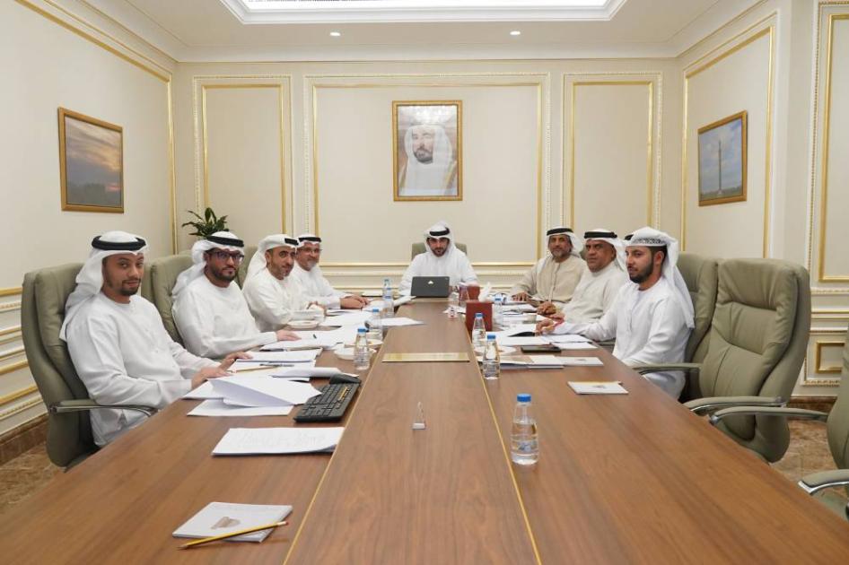 بحث مشروع قانون تنظيم السلطة القضائية في الشارقة