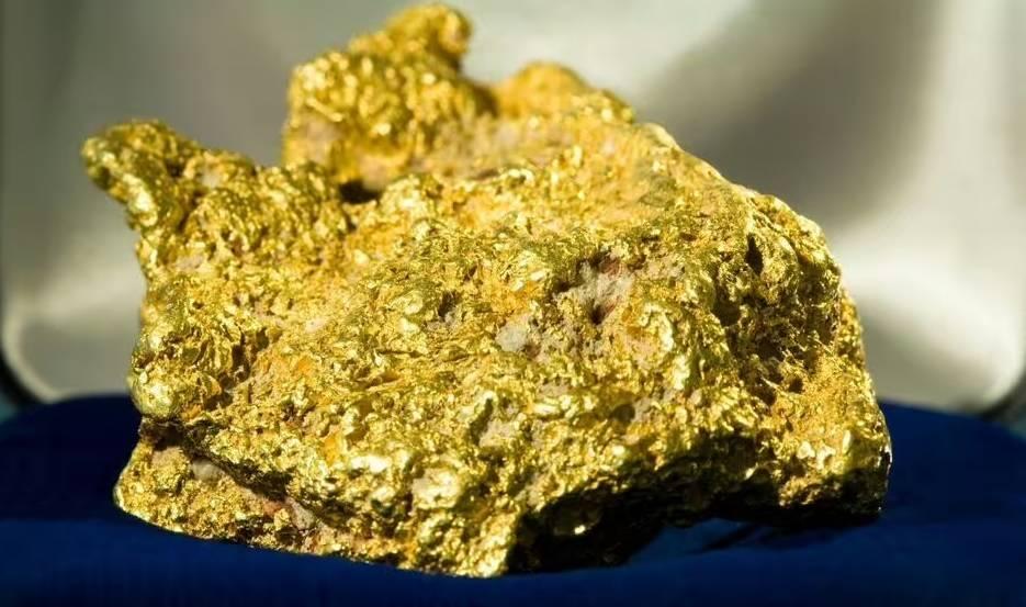 علماء يكشفون مصدر الذهب في الكون | صحيفة الخليج