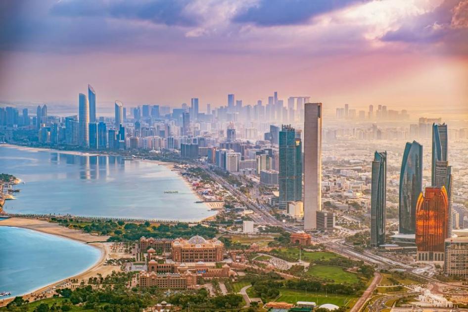 اقتصاد الإمارات يواصل أداءه القوي بدعم النمو غير النفطي والفوائض | صحيفة الخليج