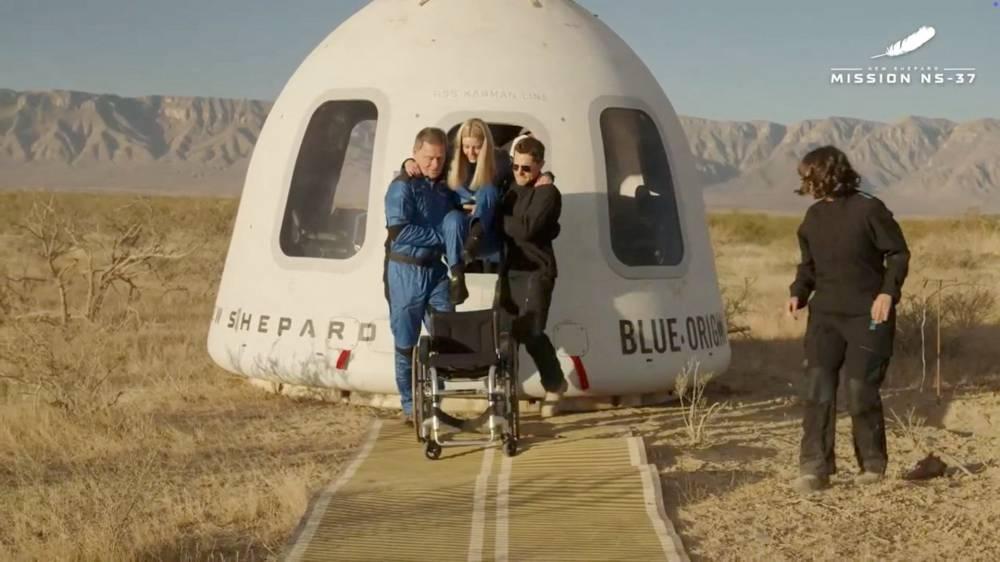 أول رحلة إلى الفضاء لشخص مقعد يستخدم الكرسي المتحرك #صحيفة_الخليج 