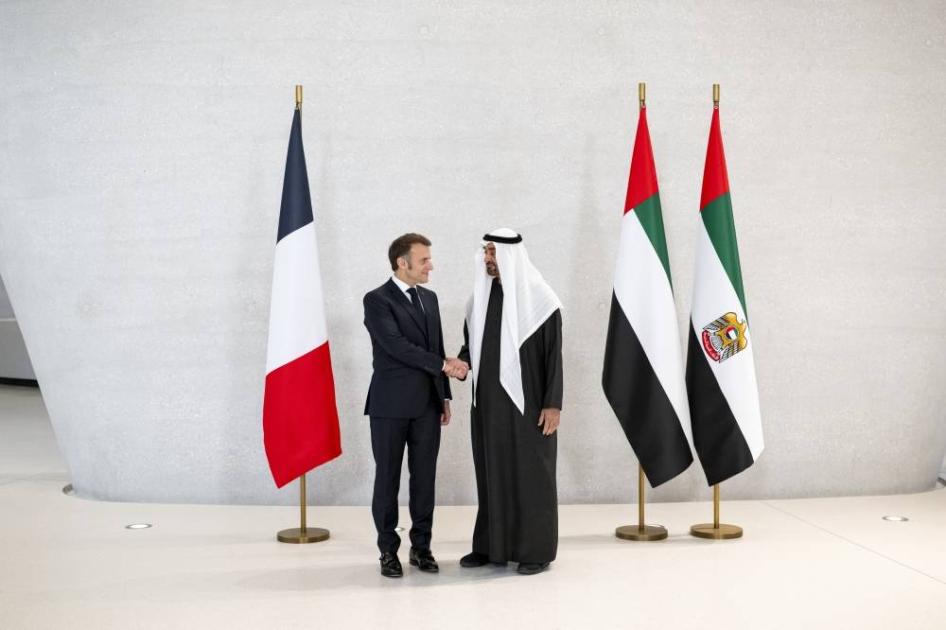 عاجل | محمد بن زايد يبحث مع ماكرون العلاقات التاريخية والاستراتيجية #صحيفة_الخليج 