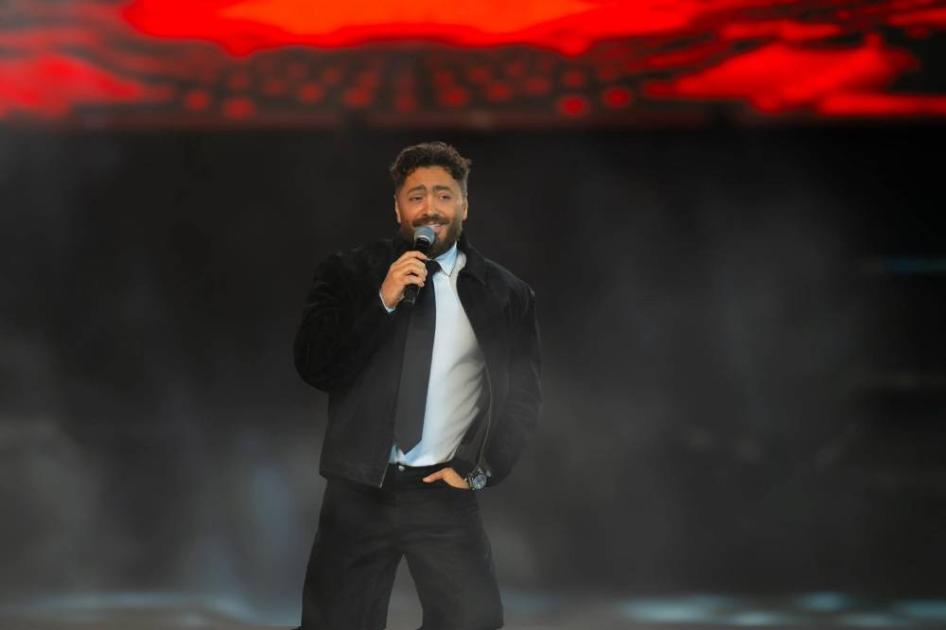 في أحدث ظهور جماهيري بعد تعافيه.. تامر حسني يحيي حفلاً خيرياً #صحيفة_الخليج 