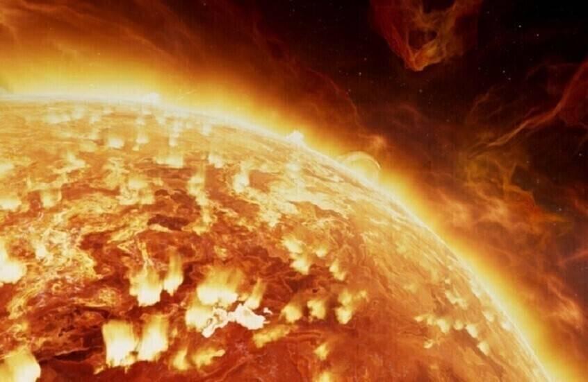 رصد 3 توهجات قوية على الشمس #صحيفة_الخليج 