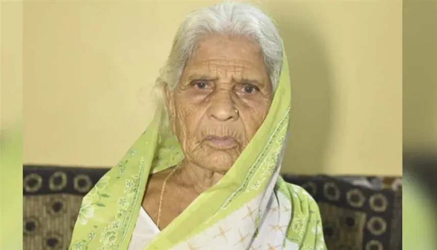 هندية تعود للحياة أثناء تشييعها وتحتفل بيوم ميلادها الـ103 #صحيفة_الخليج 