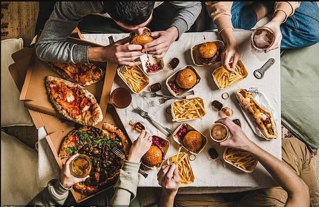 نصف الوجبات الجاهزة فيها ملح أعلى من المعلن #صحيفة_الخليج 