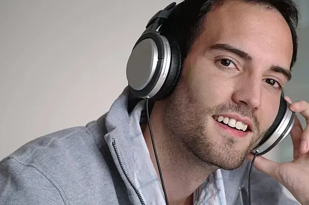 عاجل| مواد كيميائية خطرة في سماعات الأذن 