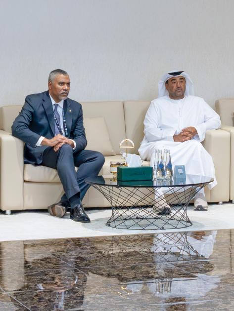 أمين منظمة «الجمارك العالمية» يشيد بتجربة أبوظبي «الذكية»