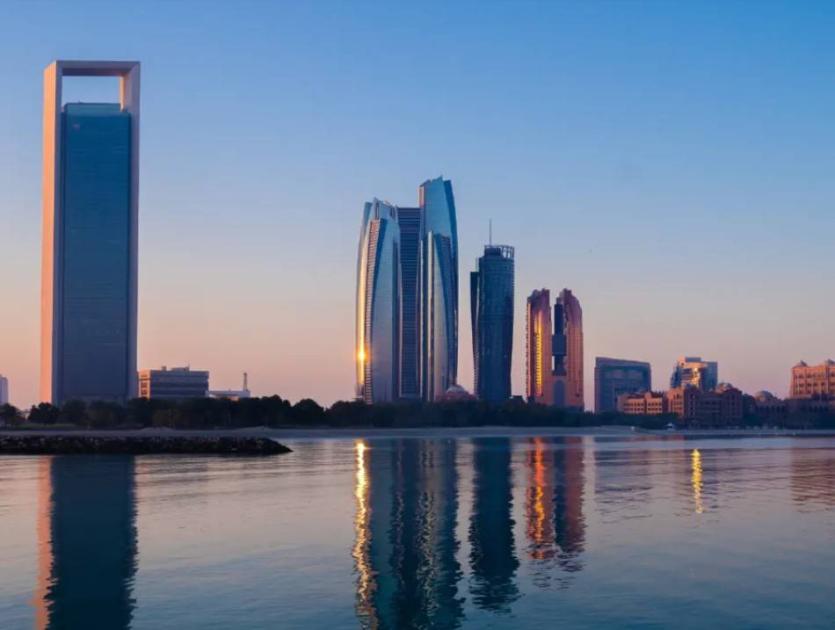 أبوظبي.. «الطوارئ والأزمات» تواصل تقييم التطورات الإقليمية وتؤكد استقرار الإمارة