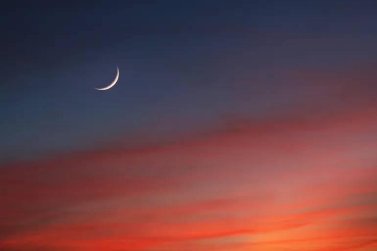 عاجل| عيد الفطر.. الجمعة في تركيا والسبت في سنغافورة 