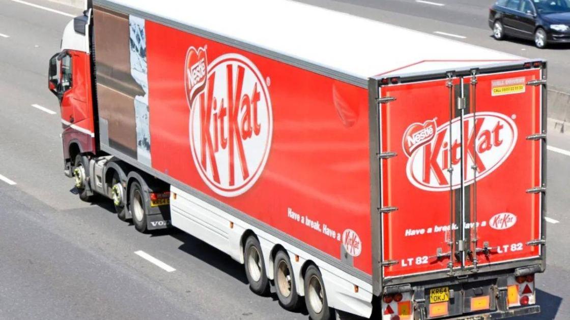 سرقة القرن في إيطاليا.. اختفاء 12 طناً من شوكولاتة «كيت كات» والشرطة تبحث عن العصابة #صحيفة_الخليج 